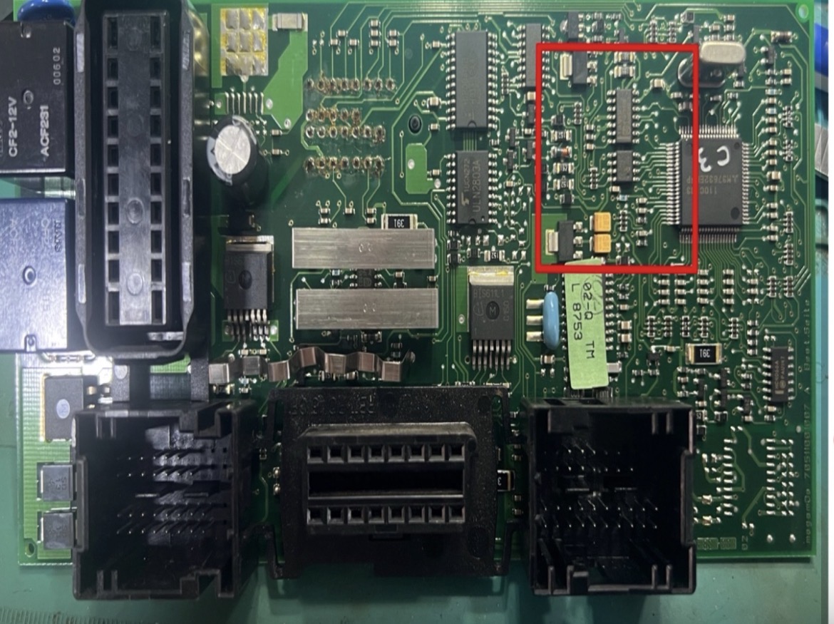 Localize a EEPROM da BC
